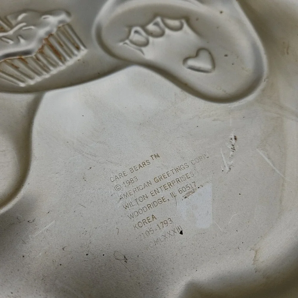 VINTAGE 1983 WILTON CAKE PAN CARE BEARS BIRTHDAY BEAR